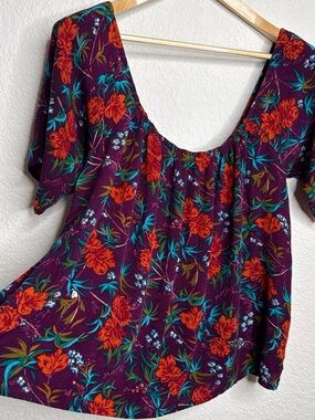 Volcom Boho Flowy Loose Floral Scoop Neck Top Size Large Purple Floral